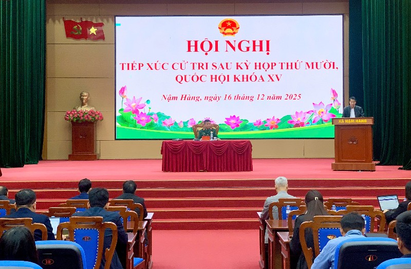 Đoàn Đại biểu Quốc hội tỉnh tiếp xúc cử tri xã Nậm Hàng