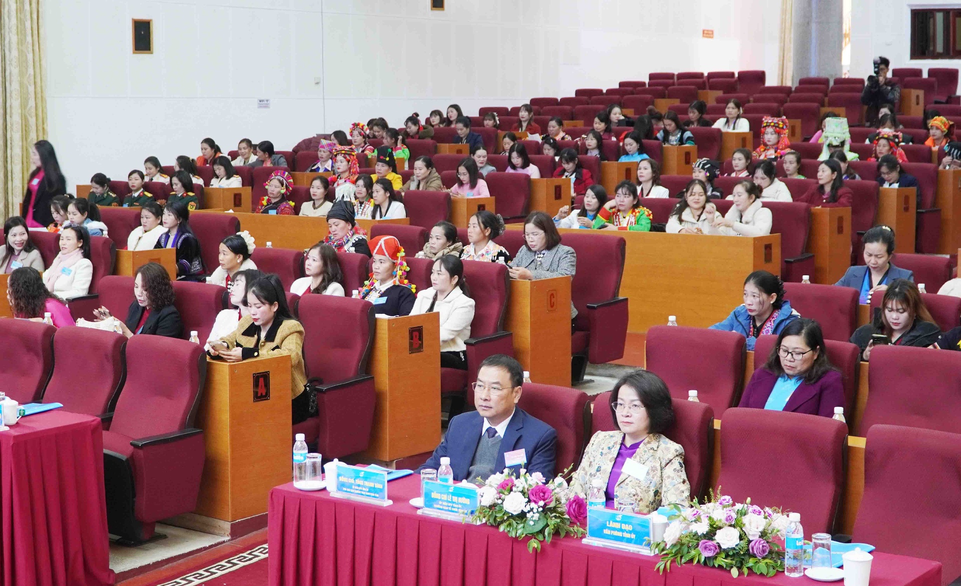 Các đại biểu dự đại hội.