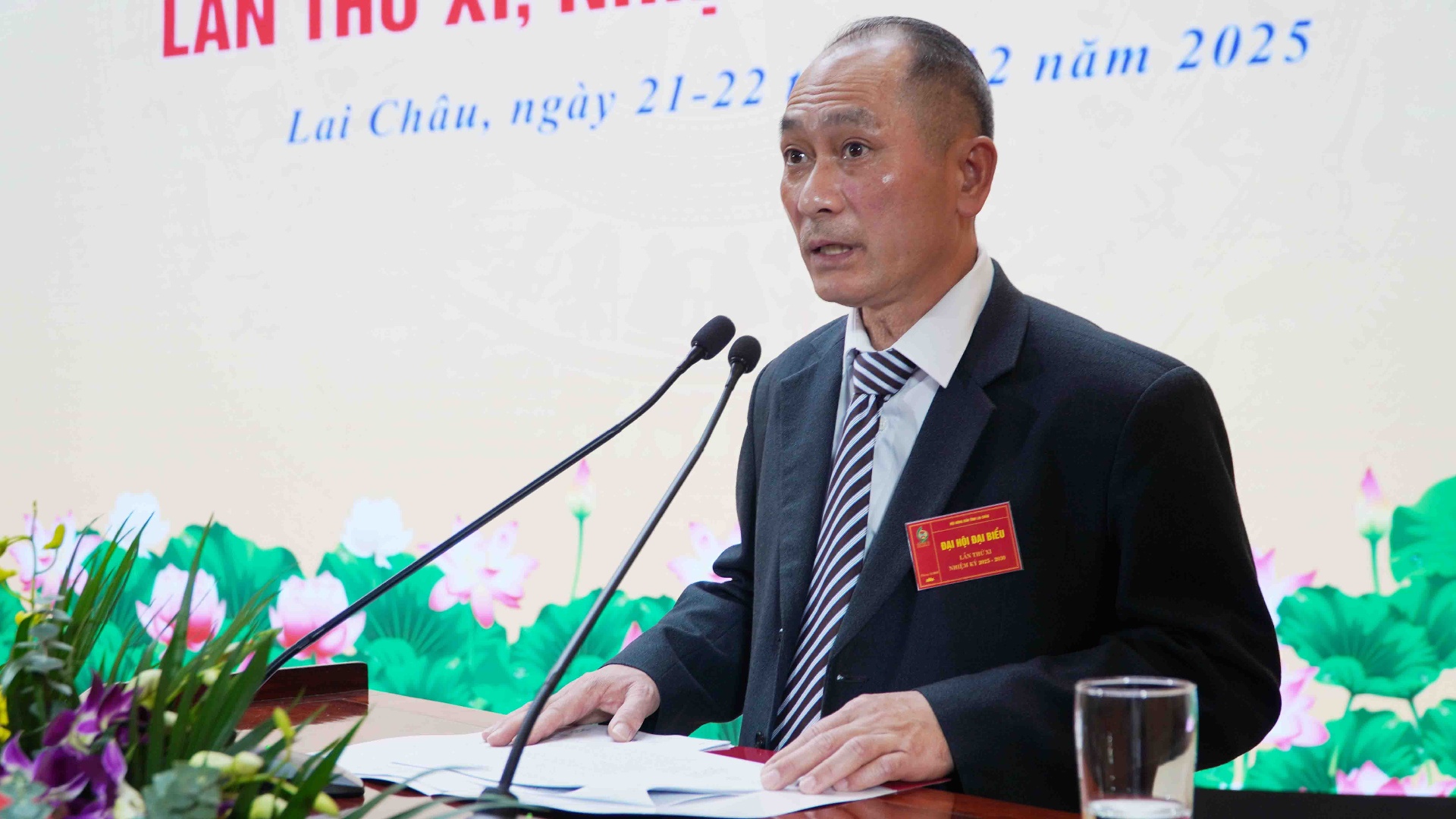 Đồng chí Vương Đức Lợi – Phó Chủ tịch Uỷ ban Mặt trận Tổ quốc Việt Nam tỉnh, Chủ tịch Hội Nông dân tỉnh điều hành nội dung bầu Đoàn chủ tịch, Đoàn thư ký, Ban thẩm tra tư cách đại biểu tại ngày làm việc thứ nhất.