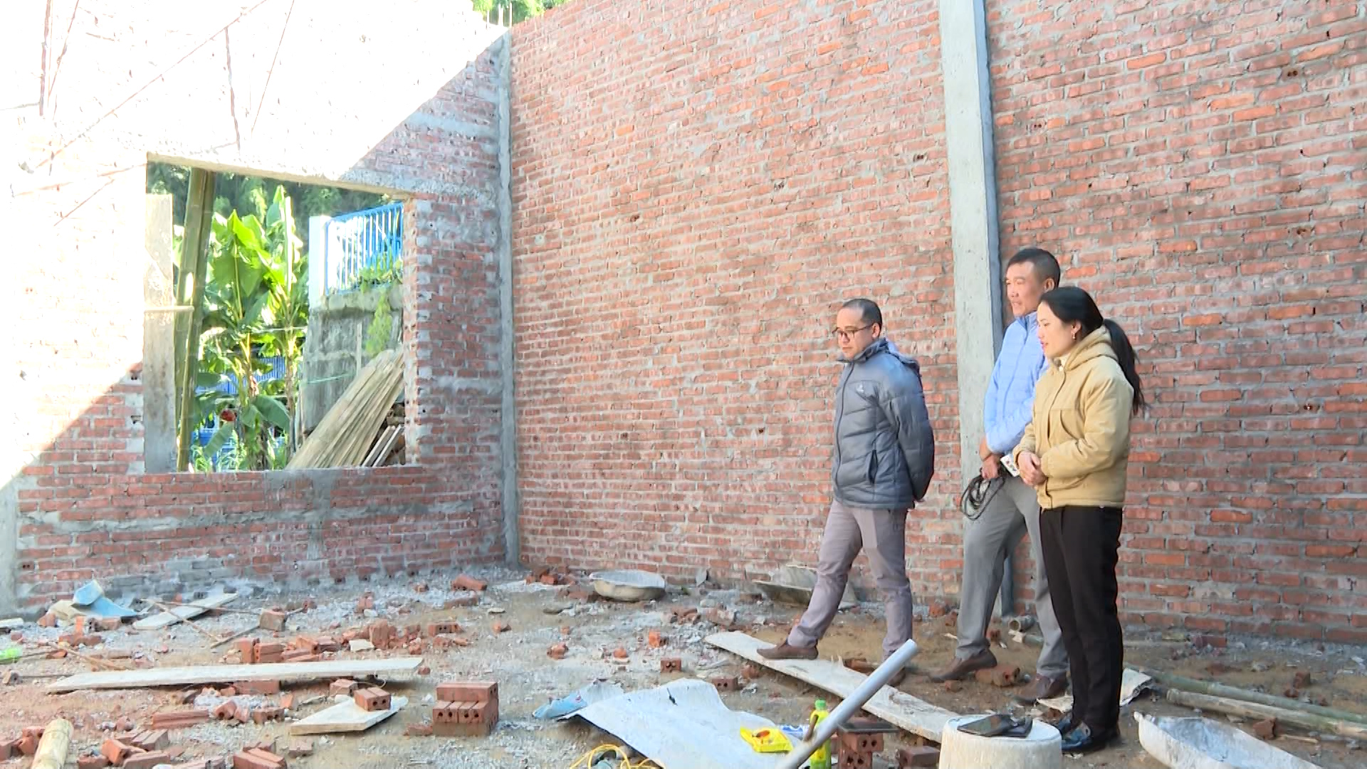 Với sự giám sát của người dân, các công trình, dự án trên địa bàn xã đảm bảo tiến độ, chất lượng.