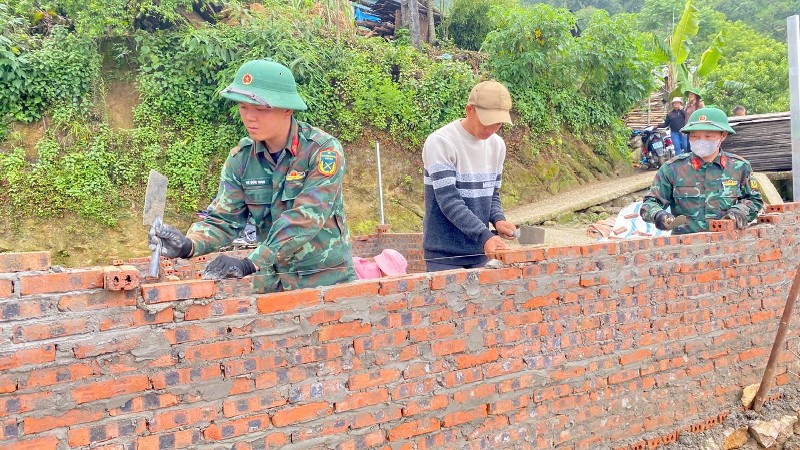  Phát huy vai trò bộ đội ở cơ sở