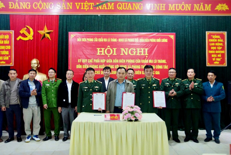 UBND xã Phong Thổ và Đồn Biên phòng: Cửa khẩu Ma Lù Thàng, Huổi Luông ký quy chế phối hợp