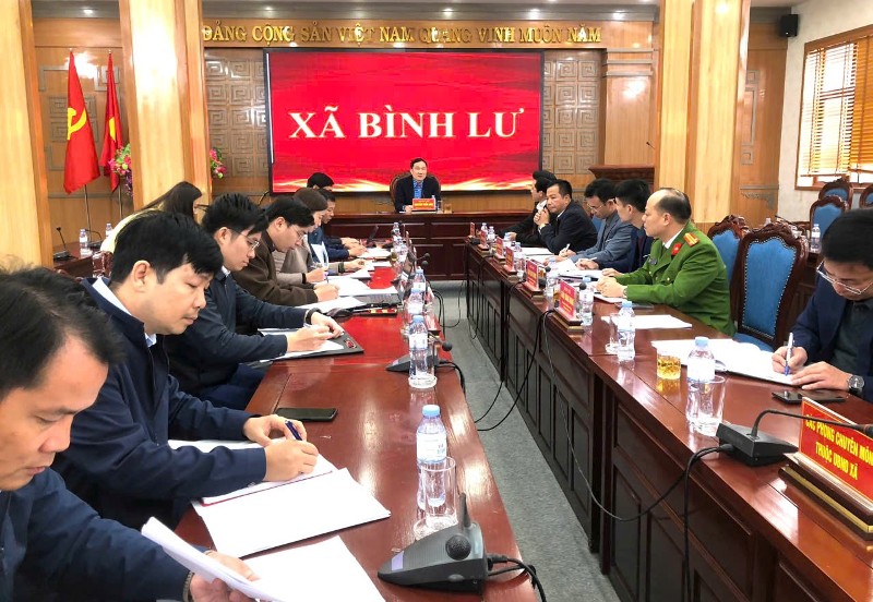 Đồng chí Nguyễn Tuấn Anh - Phó Bí thư Tỉnh Ủy làm việc với xã Bình Lư