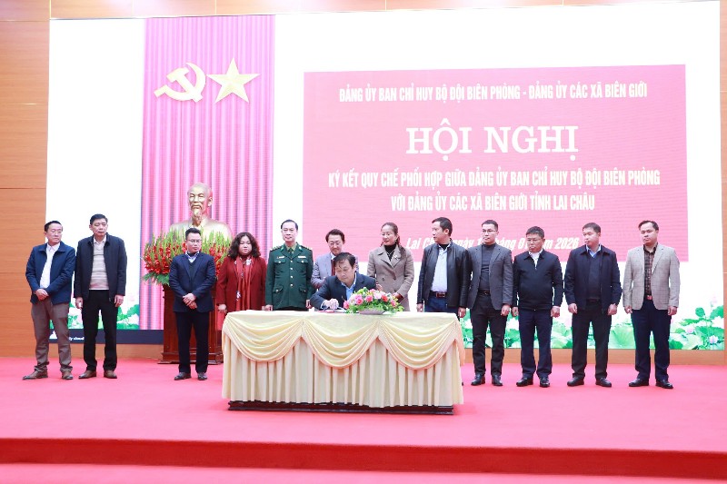 Ký kết quy chế phối hợp giữa Đảng ủy Ban Chỉ huy Bộ đội Biên phòng với Đảng ủy các xã biên giới