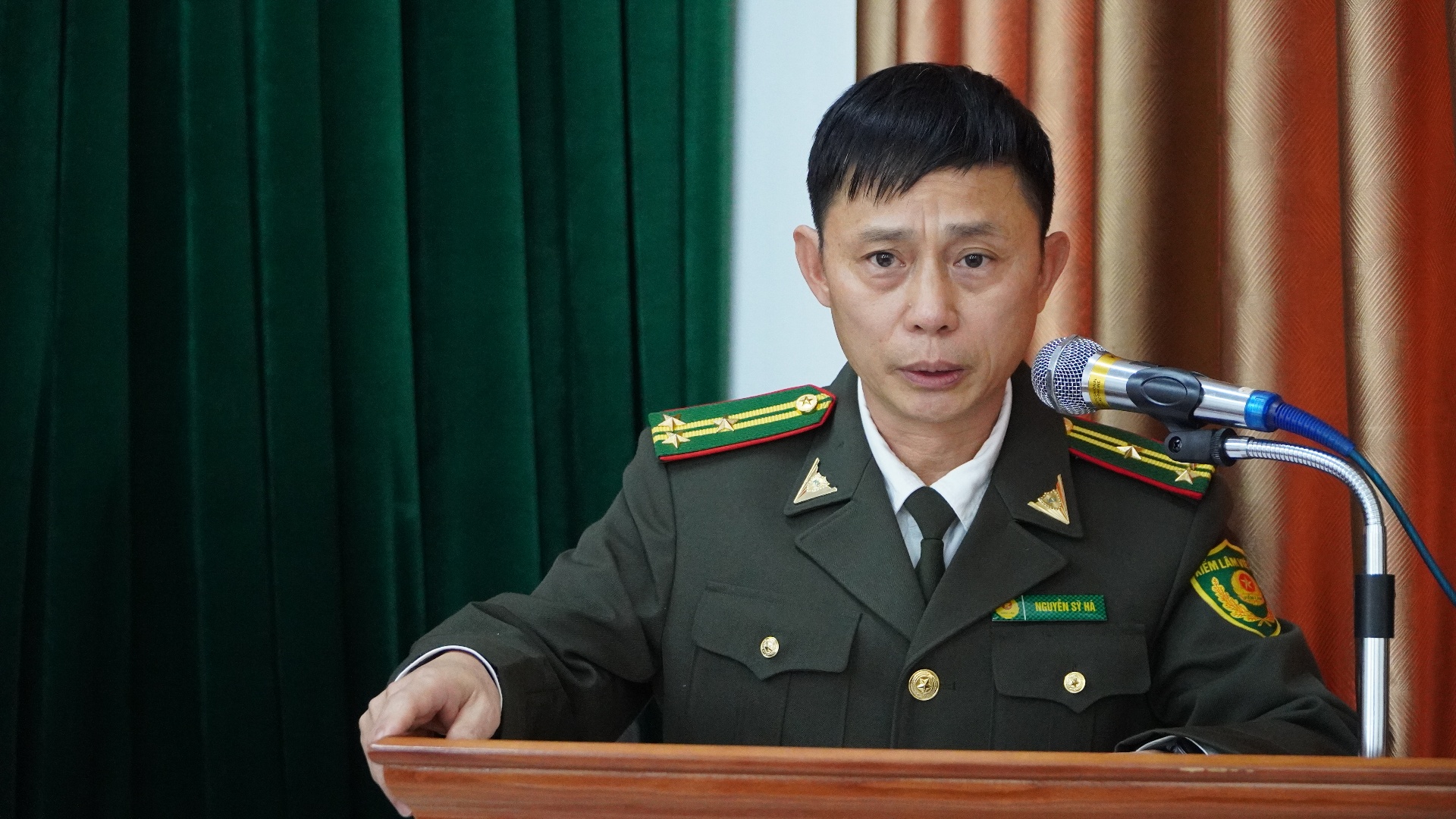 Lãnh đạo Chi cục kiểm lâm Lai Châu phát biểu tại hội nghị.