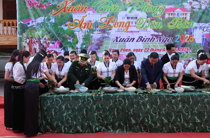 Chương trình “Xuân Biên phòng ấm lòng dân bản” tại bản Vàng Pheo