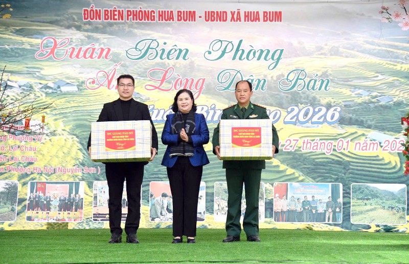 Chương trình “Xuân Biên phòng ấm lòng dân bản”