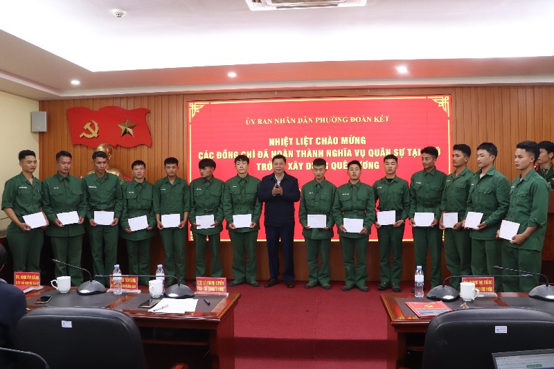 Lễ đón nhận quân nhân hoàn thành nghĩa vụ quân sự trở về địa phương