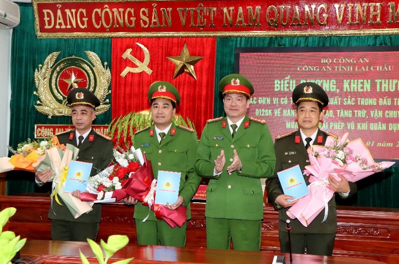 Biểu dương các đơn vị có thành tích xuất sắc trong đấu tranh chuyên án 0126K