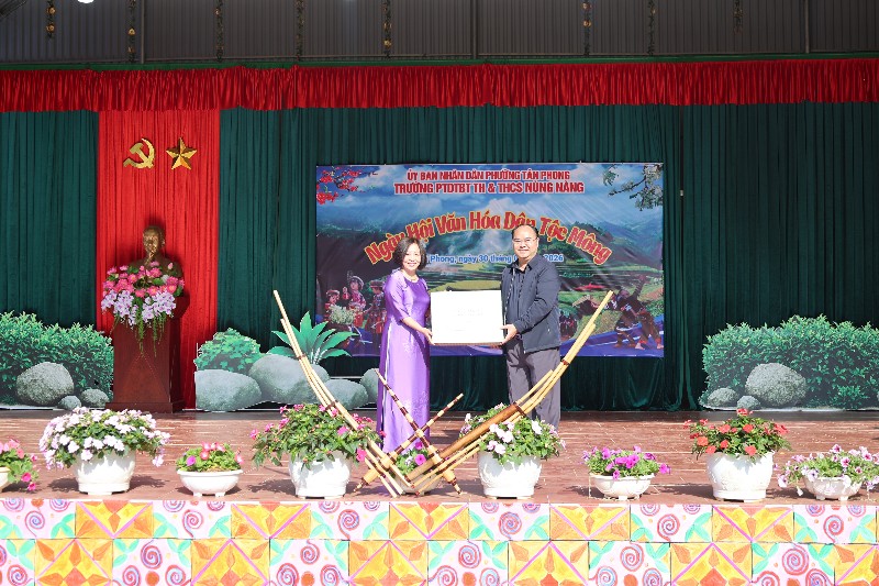 Ngày hội văn hoá dân tộc Mông