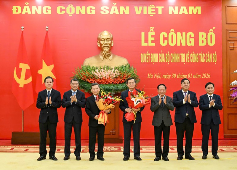 Bộ Chính trị công bố các quyết định về công tác cán bộ