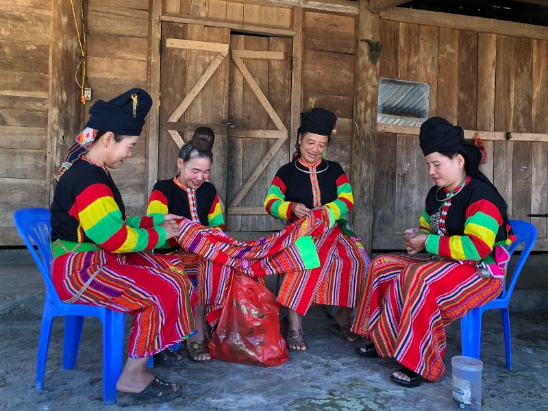 Văn hóa dân tộc Cống sống mãi theo thời gian