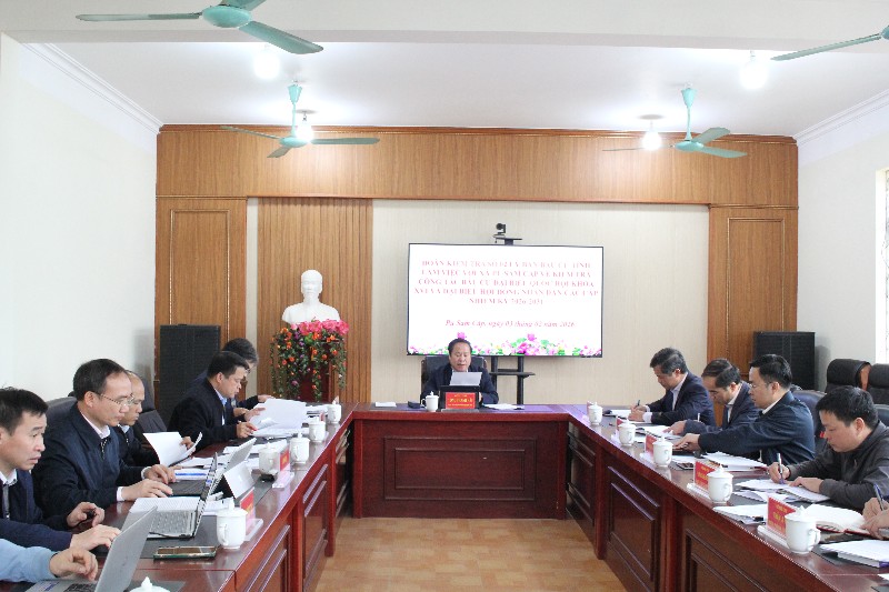 Đoàn kiểm tra số 2 Ủy ban Bầu cử tỉnh kiểm tra tại các xã: Nậm Tăm, Pu Sam Cáp, Nậm Mạ, Nậm Cuổi