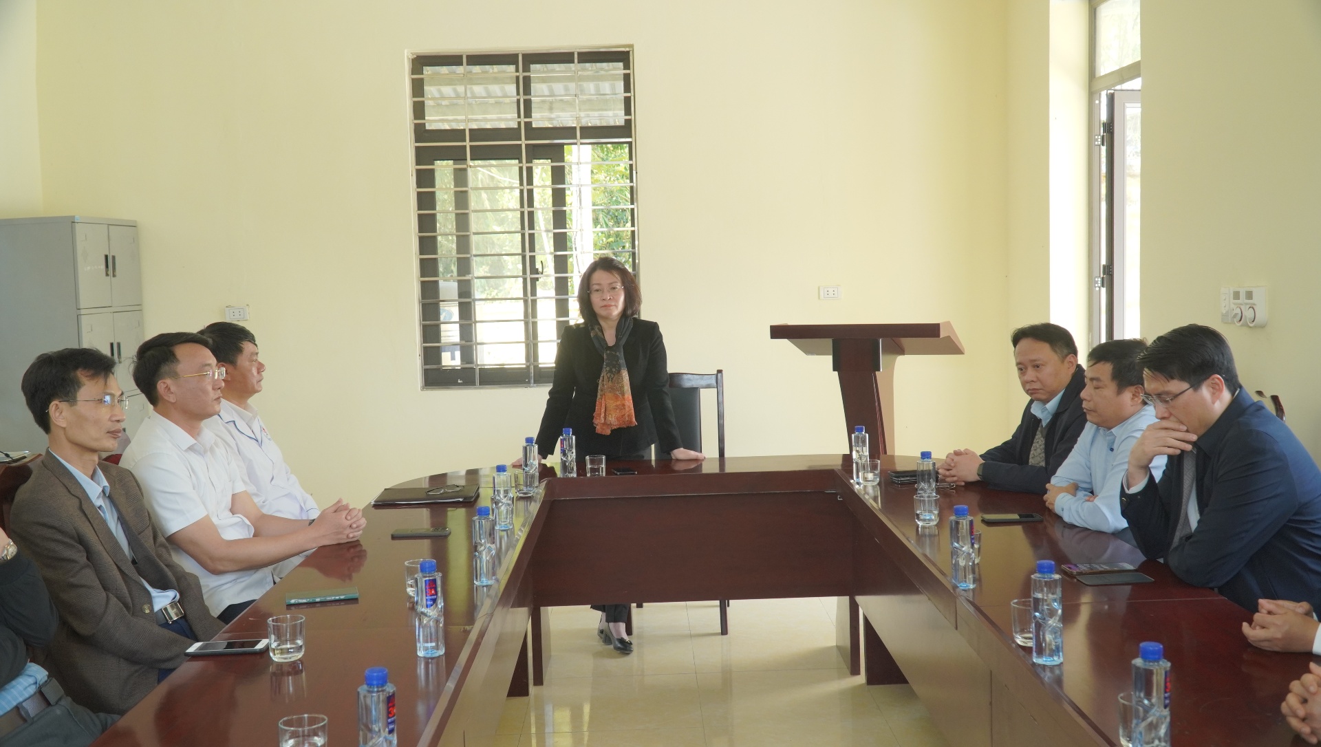 Đồng chí Lê Thị Hường phát biểu