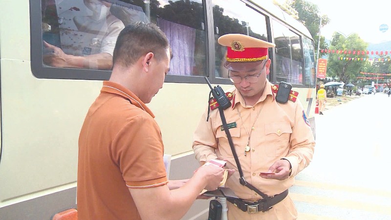 Đảm bảo trật tự, an toàn giao thông: Một năm nhìn lại