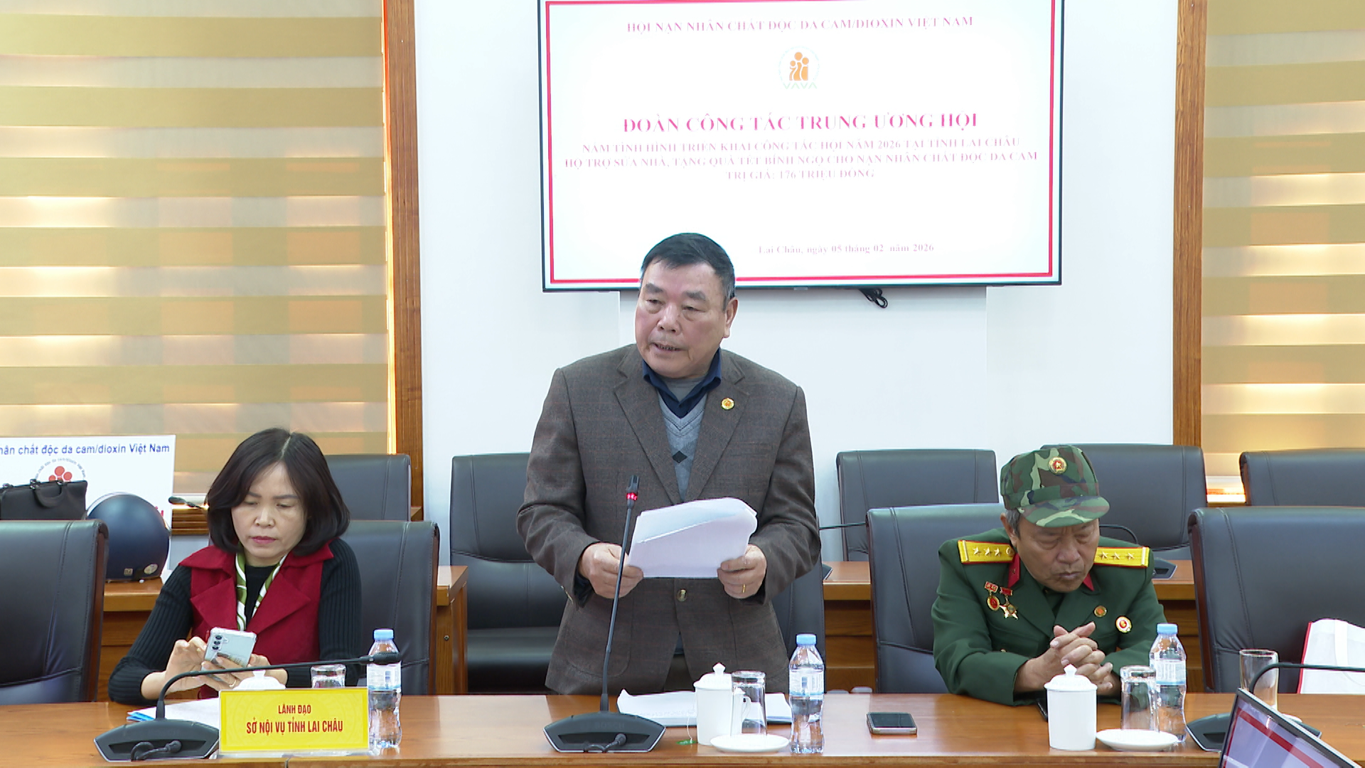 Ông Hà Công Dân - Chủ tịch Hội nạn nhân chất độc da cam/dioxin báo cáo kết quả hoạt động của Hội tại chương trình