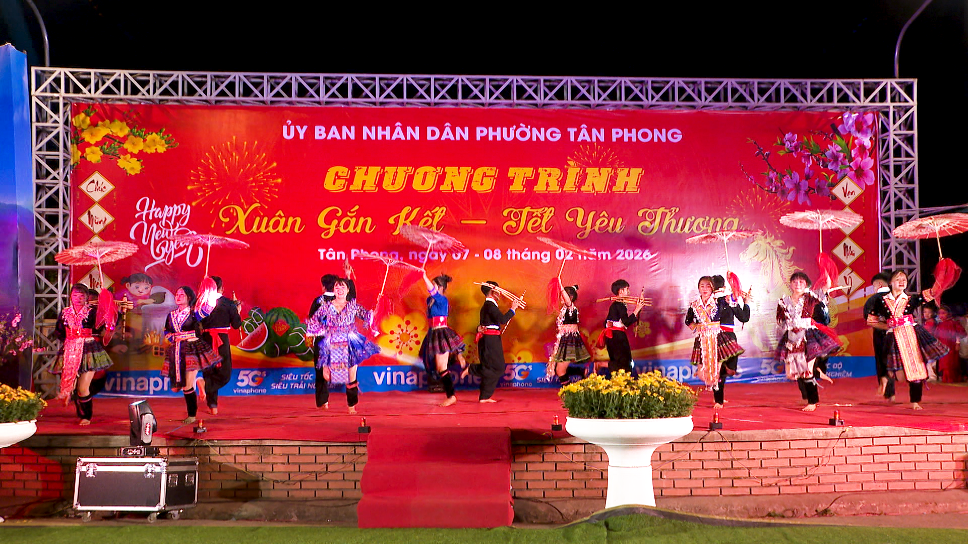 Văn nghệ đặc sắc tại chương trình