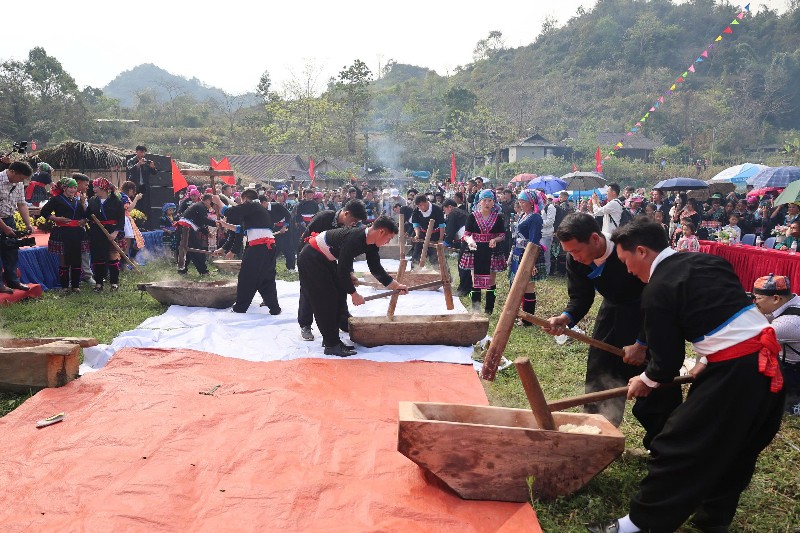 Khai mạc Lễ hội Gầu Tào