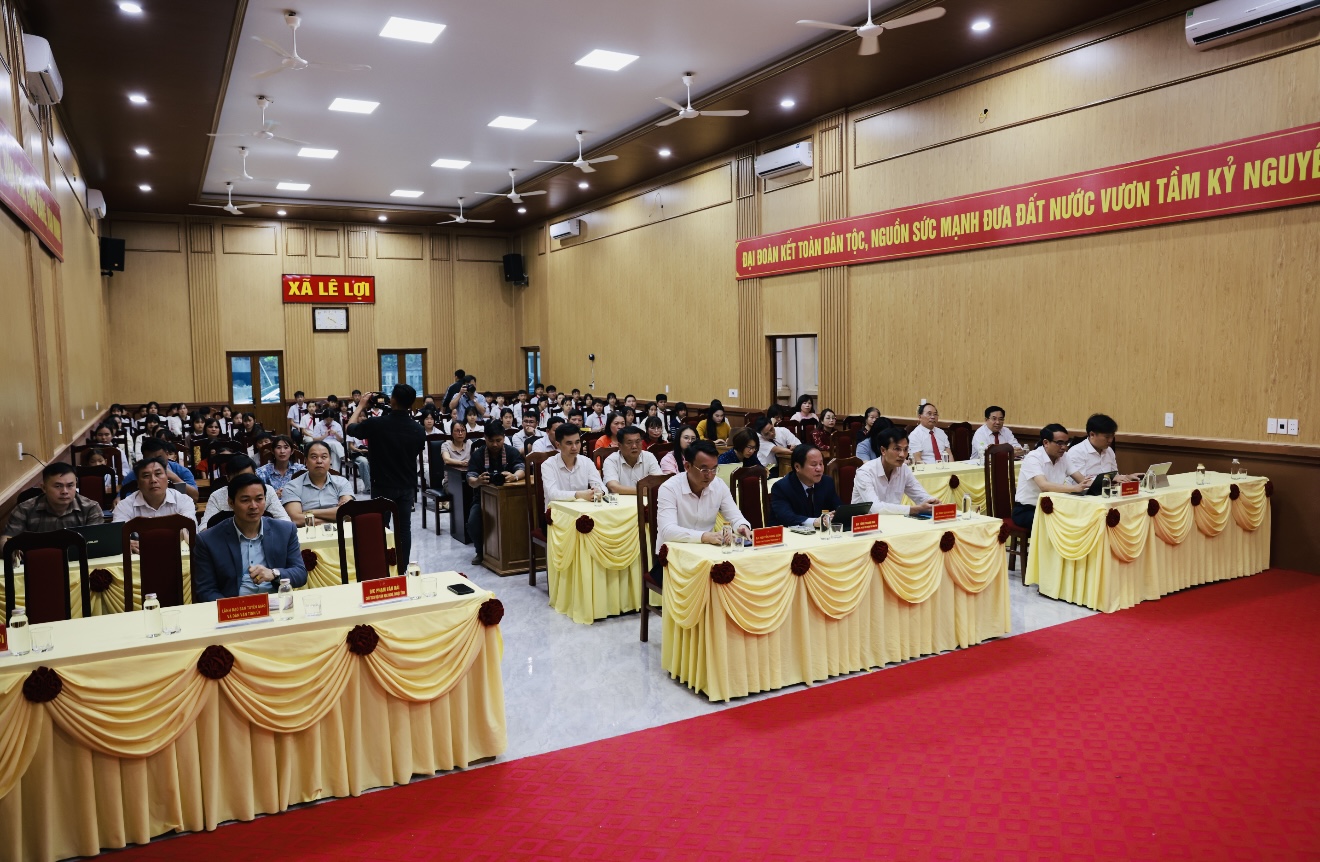 Các đại biểu tham dự ngày thơ 