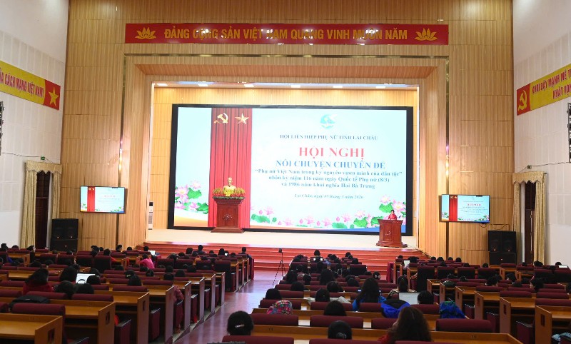 Hội nghị nói chuyện chuyên đề "Phụ nữ Việt Nam trong kỷ nguyên vươn mình của dân tộc"