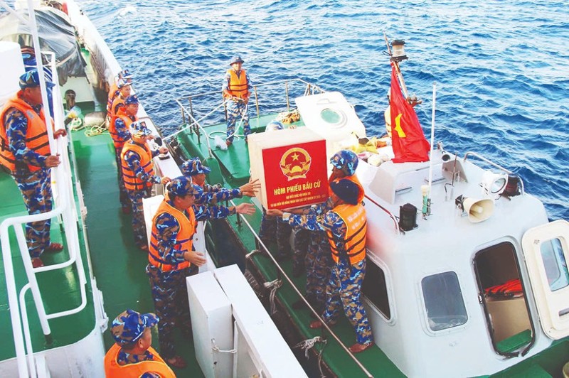 Những lá phiếu sớm giữa trùng khơi Trường Sa