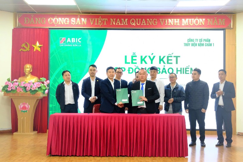 Ký kết hợp đồng tín dụng tài trợ vốn cho Dự án Nhà máy Thủy điện Nậm Chản 1