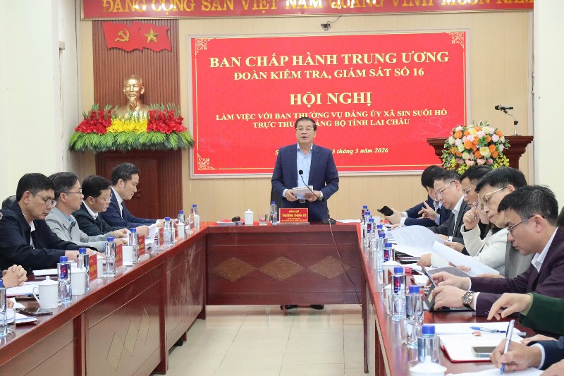 Đoàn Kiểm tra, giám sát số 16 của Bộ Chính trị làm việc với Ban Thường vụ xã Sin Suối Hồ