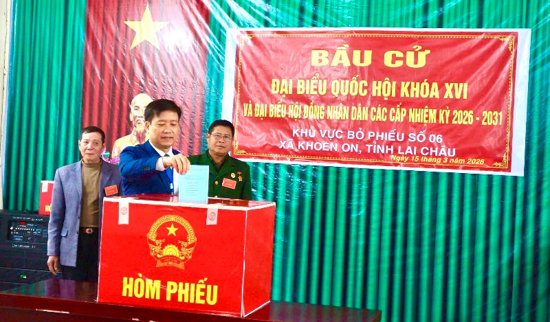 Cùng cử tri Khoen On gửi trọn niềm tin qua từng lá phiếu