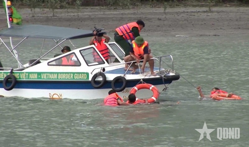 "Ba sẵn sàng" cứu hộ, cứu nạn