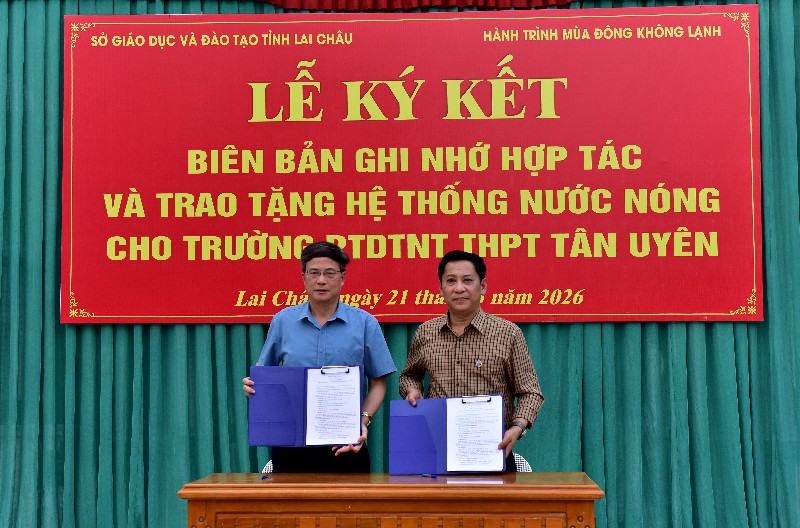  Ký biên bản ghi nhớ về việc hỗ trợ các trường vùng cao