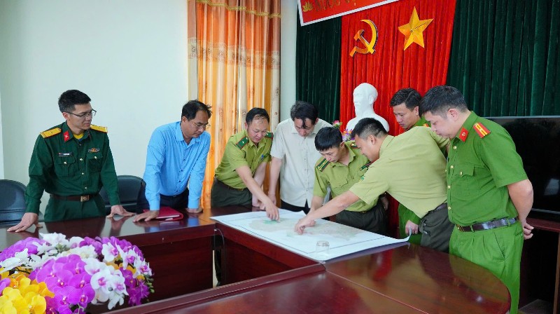 Kiểm tra công tác quản lý, bảo vệ rừng và Phòng cháy chữa cháy rừng mùa khô năm 2025 - 2026 tại xã Tân Uyên