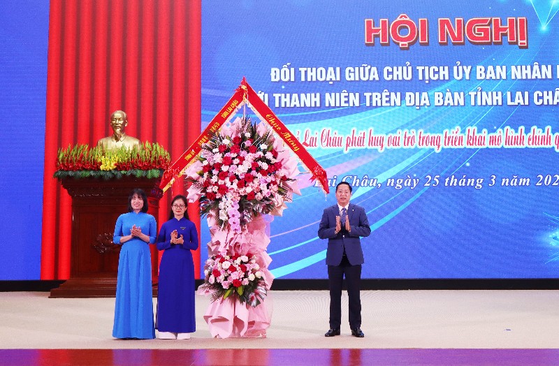 Chủ tịch UBND tỉnh đối thoại với thanh niên trên địa bàn tỉnh Lai Châu năm 2026