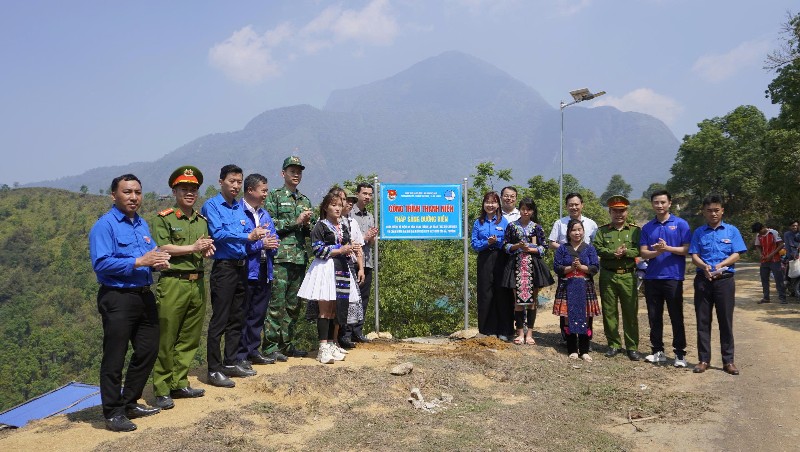 Khánh thành Công trình thanh niên “Thắp sáng đường biên”