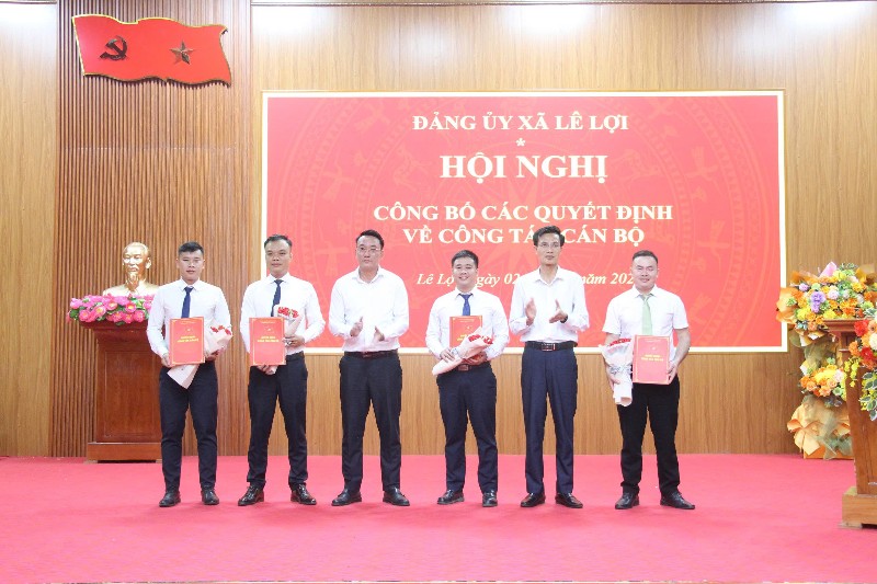 Đảng ủy xã Lê Lợi tổ chức Hội nghị công bố các quyết định về công tác cán bộ