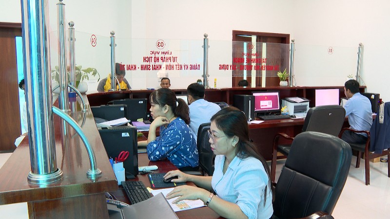 Đổi mới phục vụ nhân dân