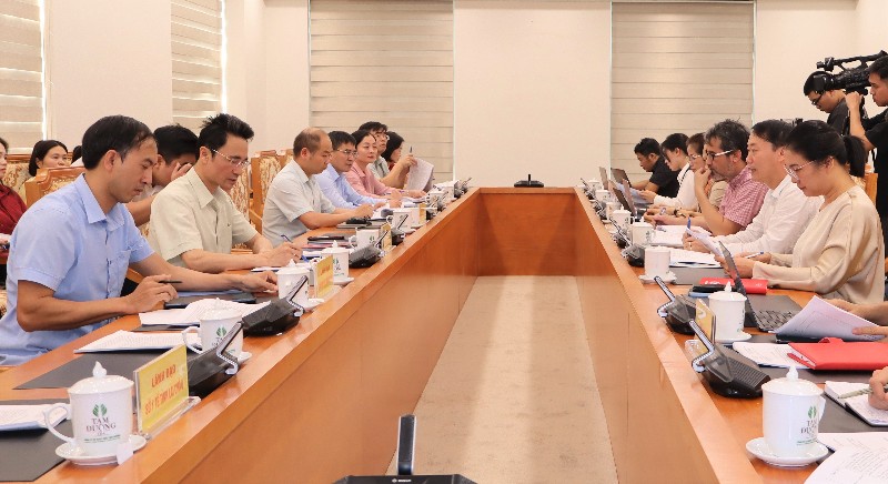 Họp thống nhất một số nội dung chuẩn bị tổ chức Hội thảo “Phát triển nông nghiệp hàng hóa, dược liệu theo hướng kinh tế xanh và phát triển kinh tế dưới tán rừng”