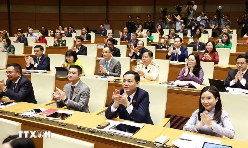 Hôm nay, Quốc hội khóa XVI bàn về kế hoạch tài chính quốc gia, vay và trả nợ công