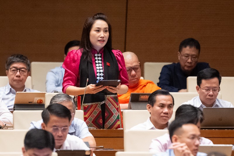 Đại biểu tỉnh lai Châu đề xuất nhiều cơ chế đột phá nhằm đãi ngộ tài năng và phát triển văn hóa