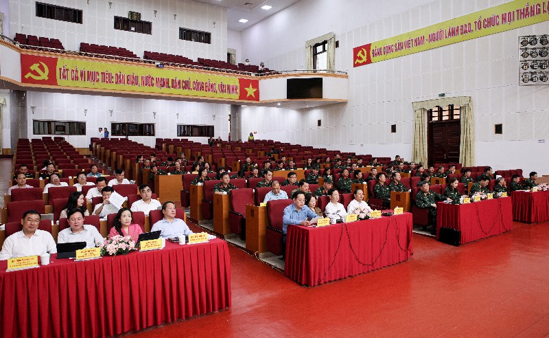 Tọa đàm phát triển kinh tế - xã hội gắn với tăng cường củng cố quốc phòng - an ninh 