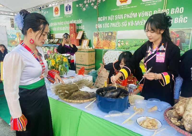 Kỳ 1: Gỡ “nút thắt” đầu ra