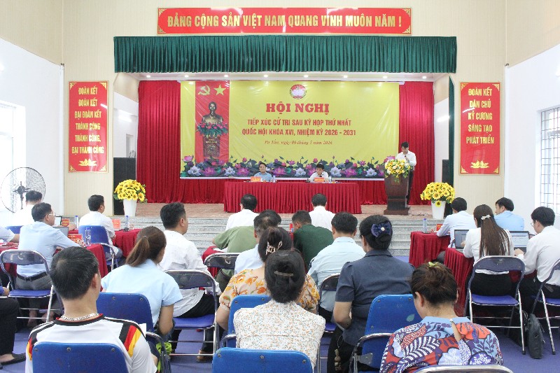 Cử tri xã Pa Tần kiến nghị nhiều vấn đề tại buổi tiếp xúc với ĐBQH tỉnh