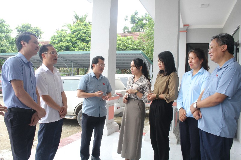 Quan tâm nâng cấp, sửa chữa tuyến đường TL127, đoạn từ xã Nậm Hàng đi xã Mường Mô