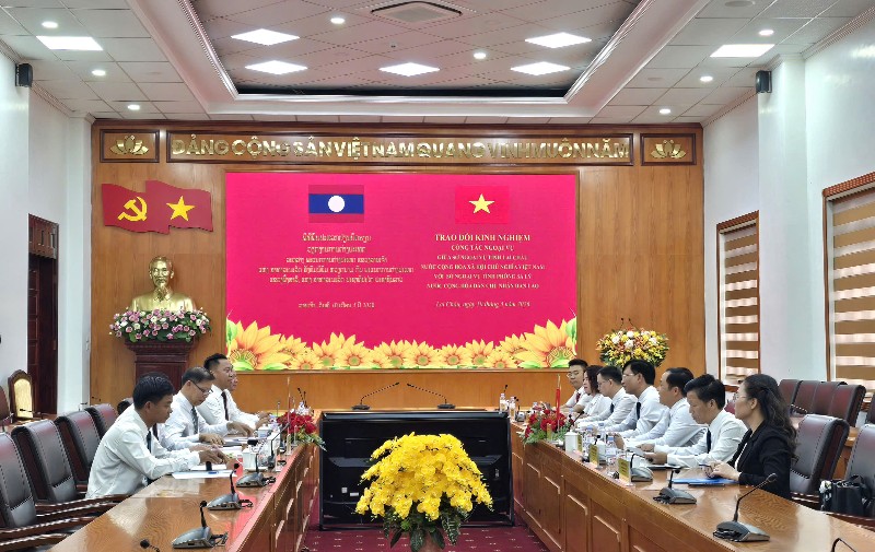 Trao đổi kinh nghiệm công tác ngoại vụ giữa tỉnh Lai Châu (Việt Nam) và tỉnh Phông Sa Lỳ (Lào)