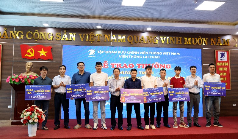 Viễn thông Lai Châu trao thưởng các điểm bán xuất sắc quý I/2026