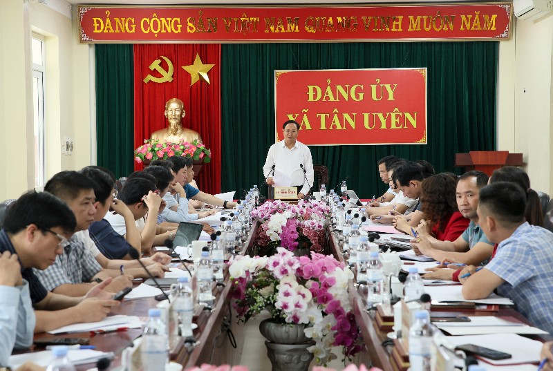 Đoàn Công tác của Ban Thường vụ Tỉnh uỷ làm việc tại xã Tân Uyên