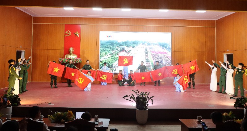 “Tháng Năm nhớ Bác – Sáng mãi lý tưởng tuổi trẻ Việt Nam”