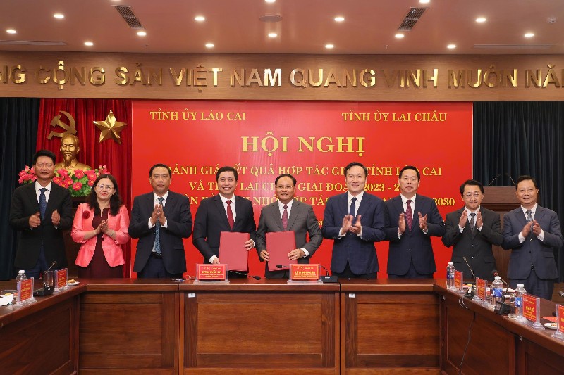 Thúc đẩy hợp tác phát triển toàn diện 2 tỉnh Lai Châu - Lào Cai