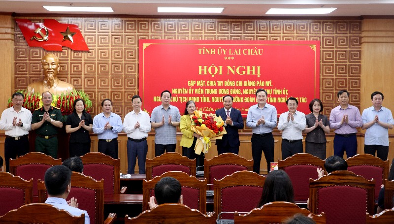Gặp mặt, chia tay đồng chí Giàng Páo Mỷ - Nguyên uỷ viên Trung ương Đảng, nguyên Bí thư Tỉnh uỷ