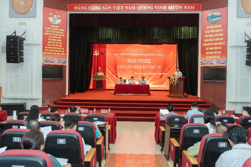 Xã Bình Lư: Thảo luận phương án sắp xếp, tổ chức lại các thôn, bản
