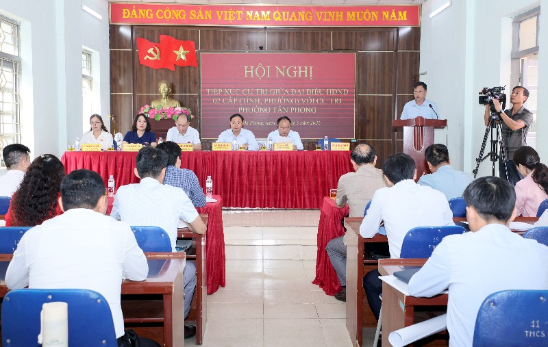 Hội nghị tiếp xúc cử tri giữa đại biểu HĐND 2 cấp với cử tri phường Tân Phong